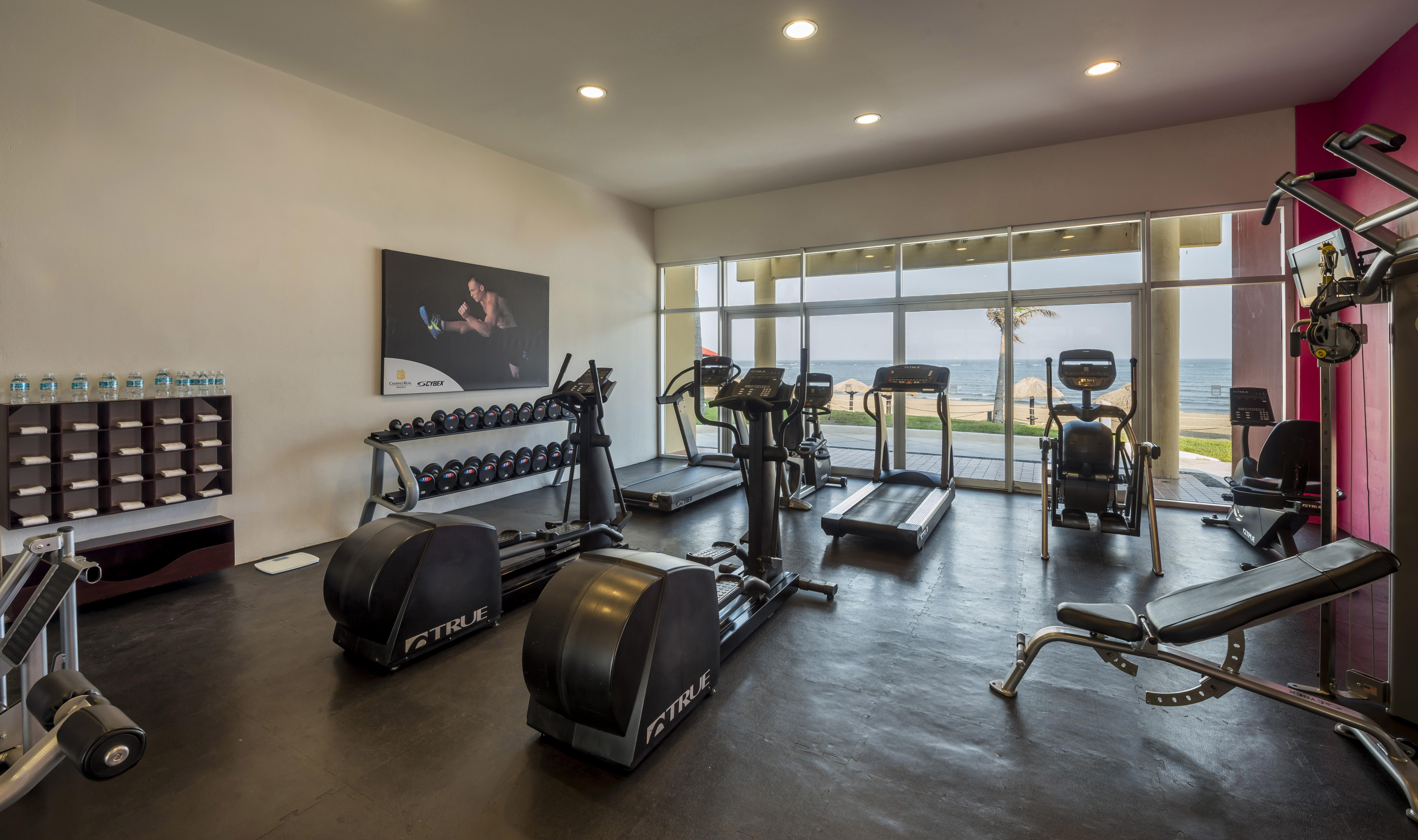 Camino Real Веракруз Екстериор снимка The gym at the hotel