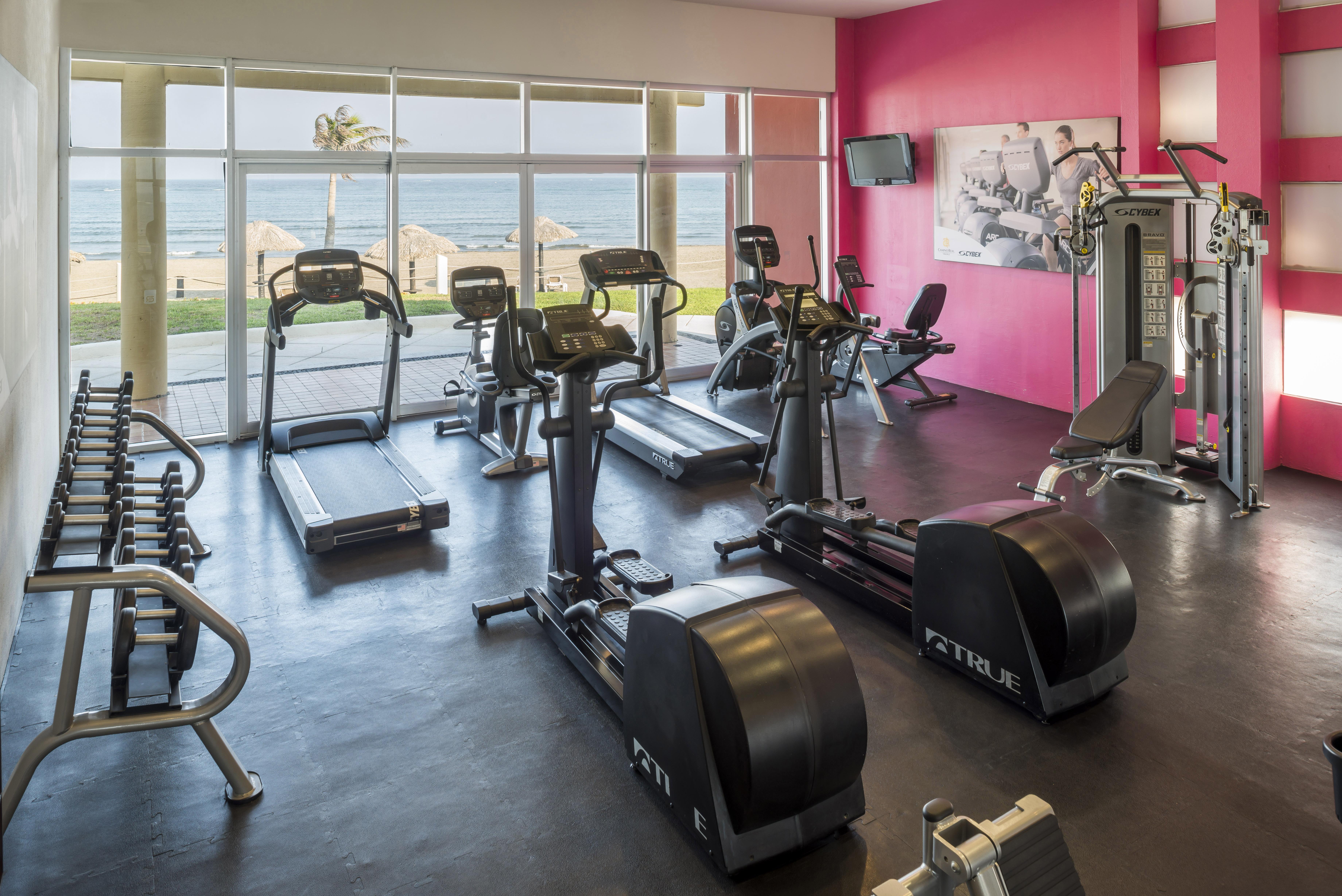 Camino Real Веракруз Екстериор снимка The gym at the hotel